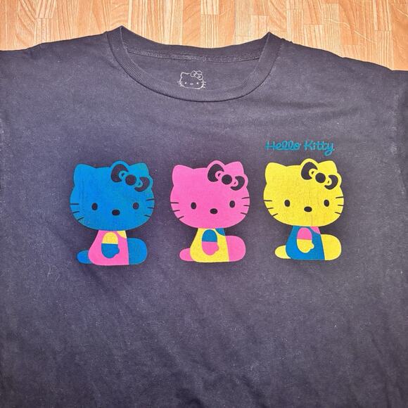 Hello Kitty Bioworld 2023 Sanrio Black Graphic T-Shirt XL Retro Colors - Picture 2 of 4